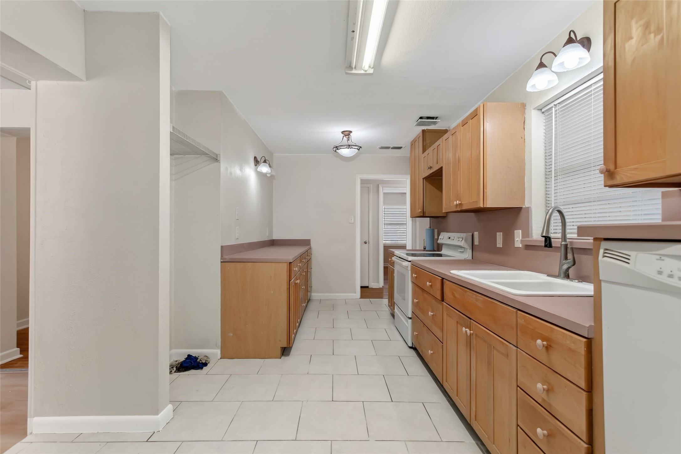 1203 Sunnybrook Drive