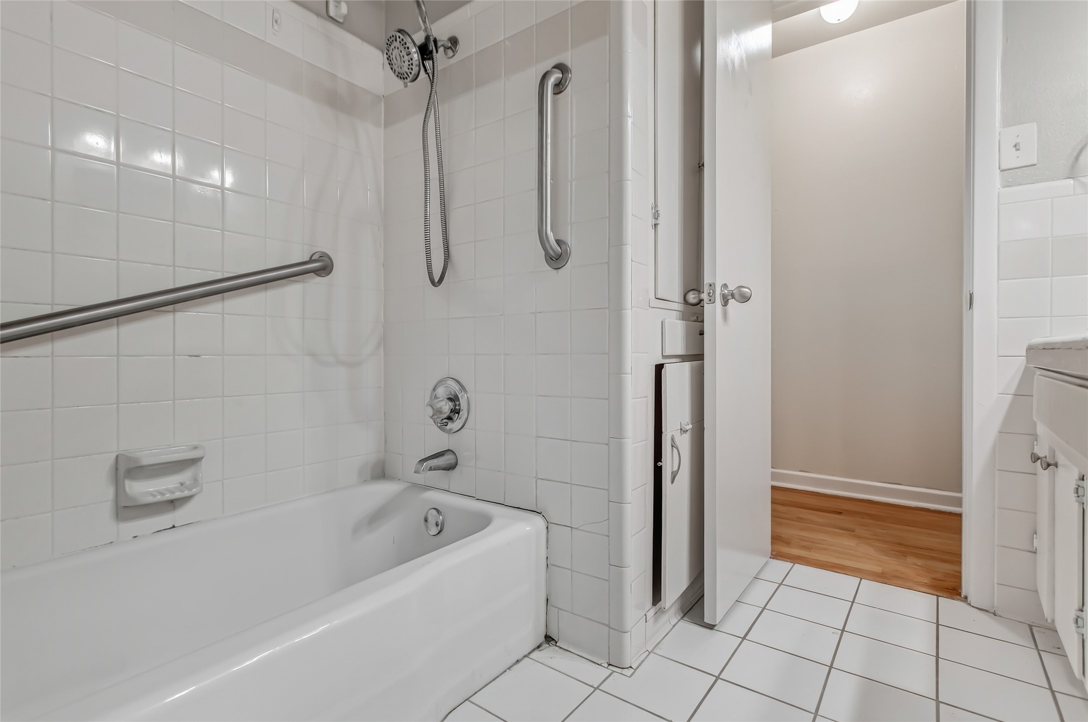 1203 Sunnybrook Drive
