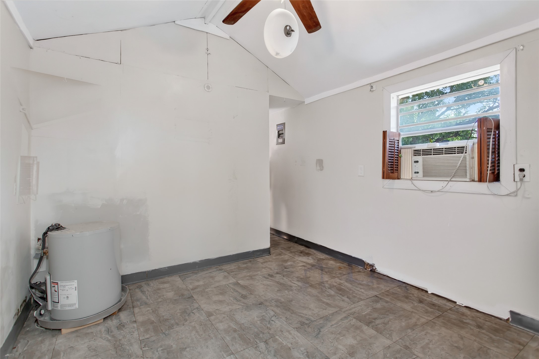 1203 Sunnybrook Drive