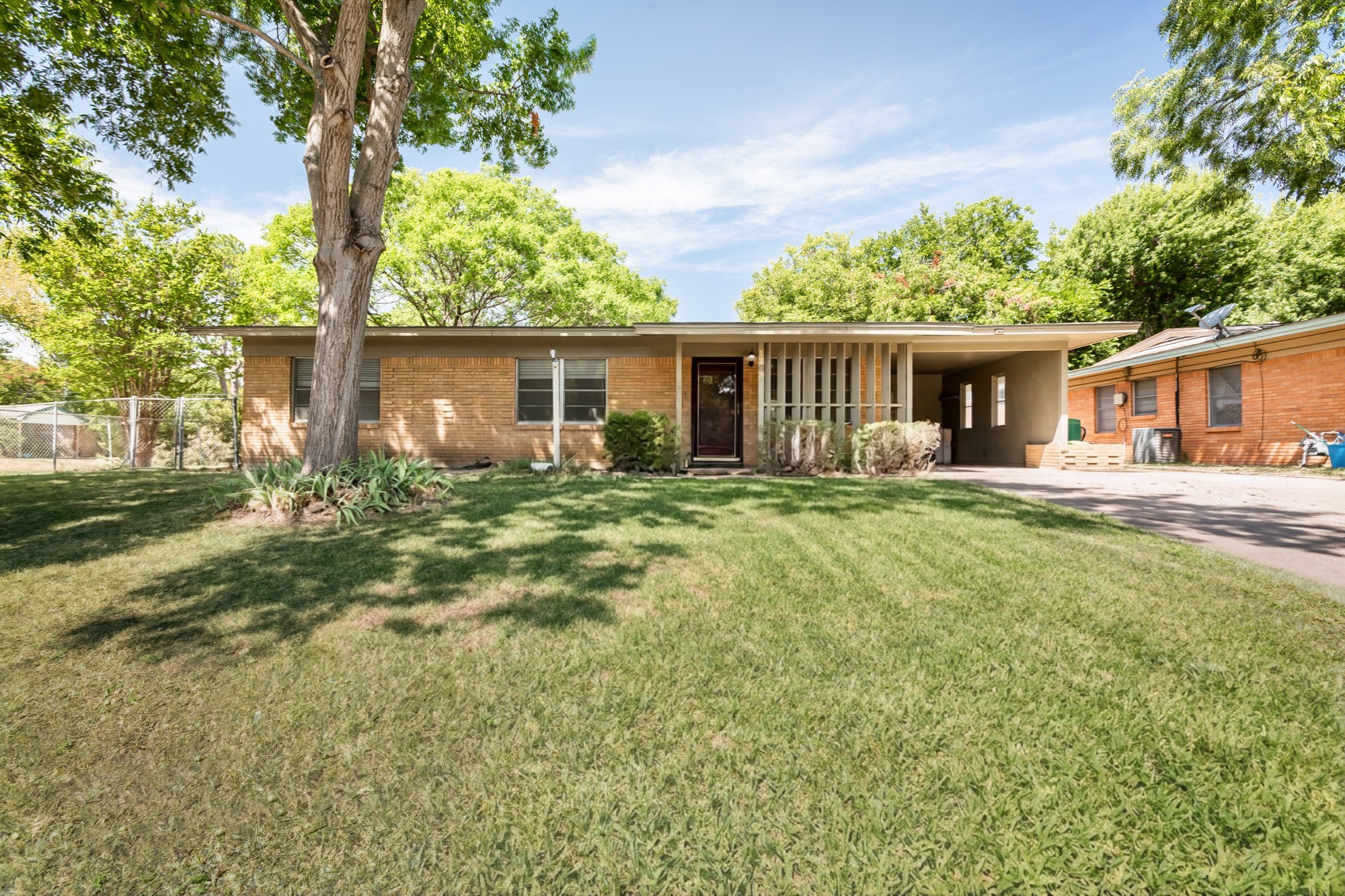1203 Sunnybrook Drive