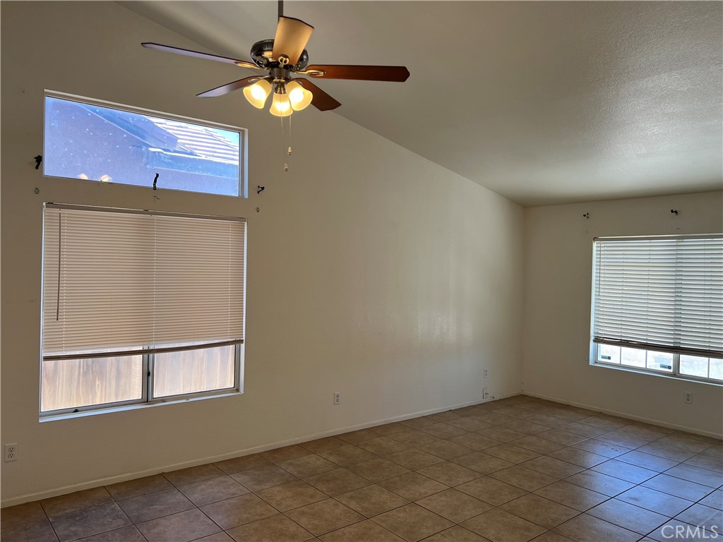 11812 Begonia Avenue