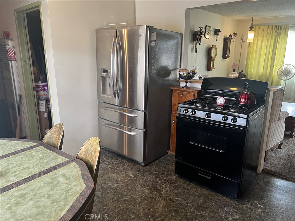 225 W Franklin Avenue