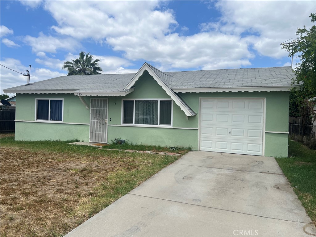 225 W Franklin Avenue