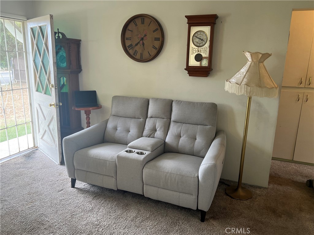 225 W Franklin Avenue