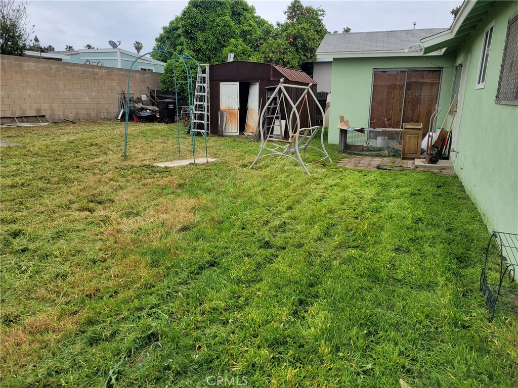 225 W Franklin Avenue