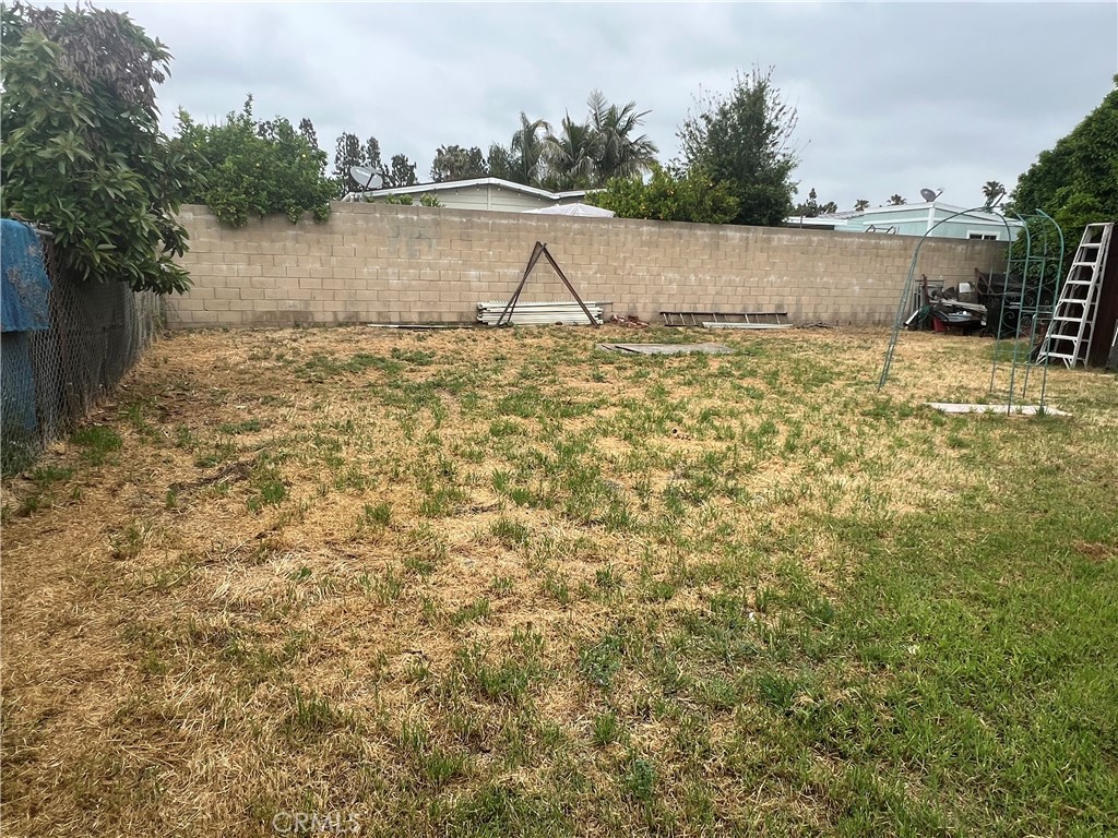 225 W Franklin Avenue