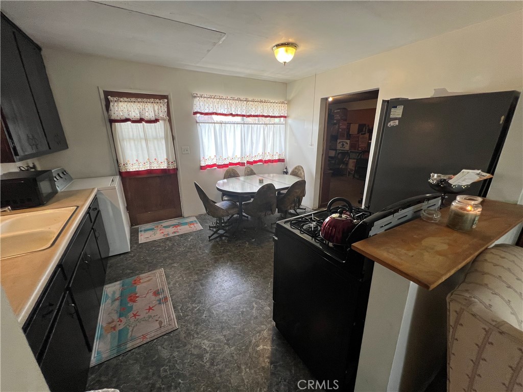 225 W Franklin Avenue