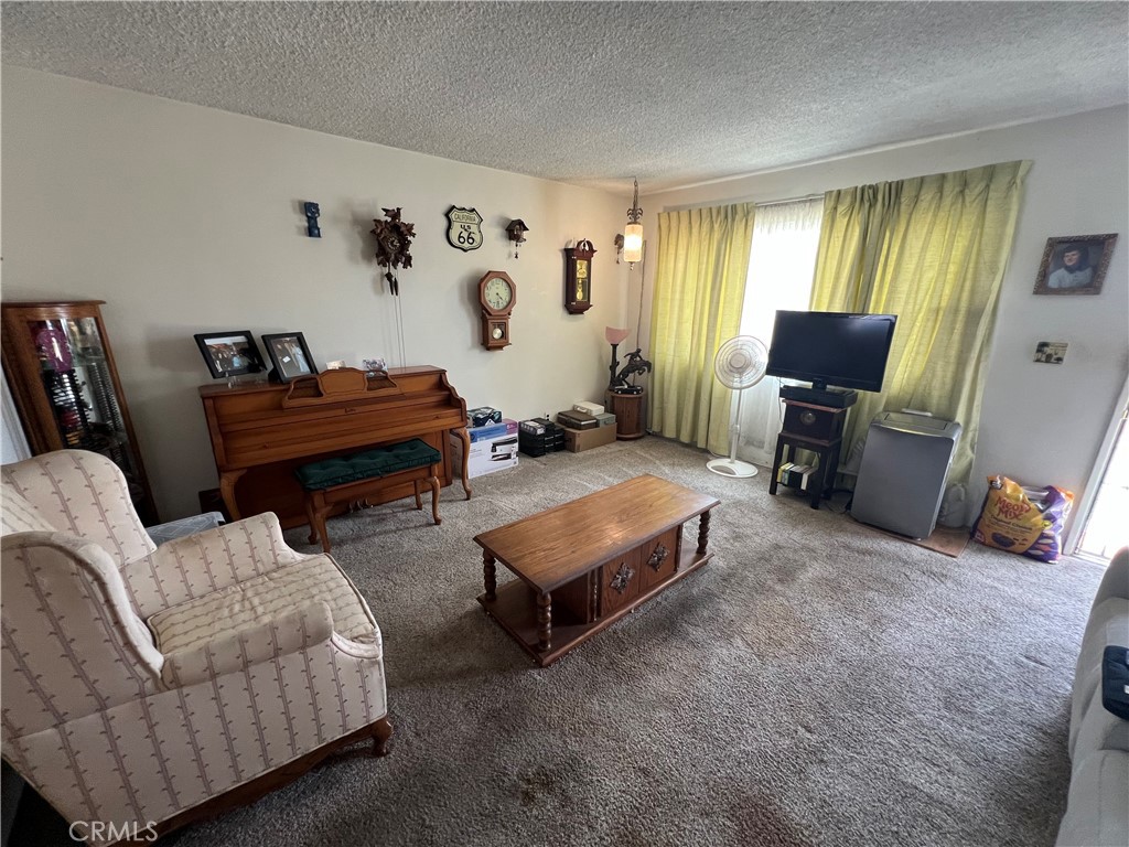 225 W Franklin Avenue