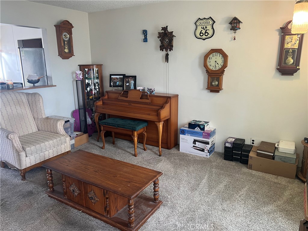 225 W Franklin Avenue