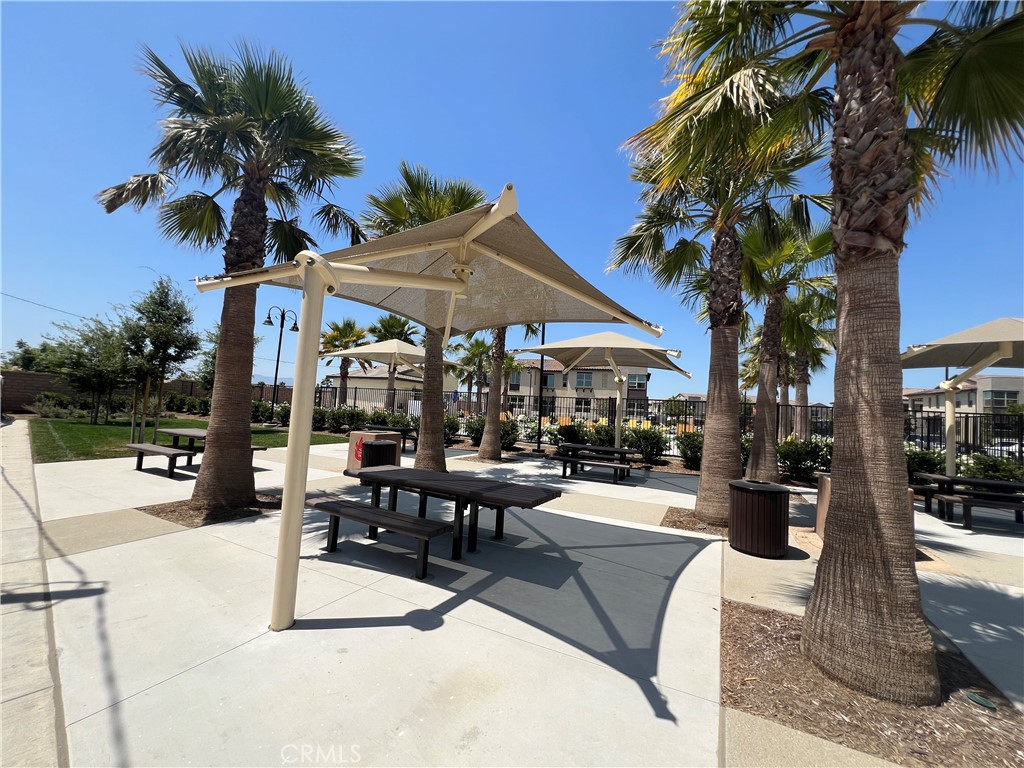 4402 S Clifton Avenue 91