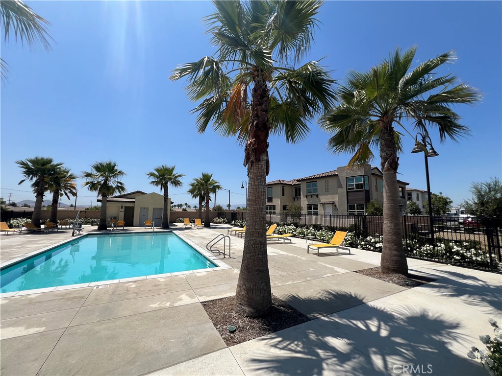 4402 S Clifton Avenue 91