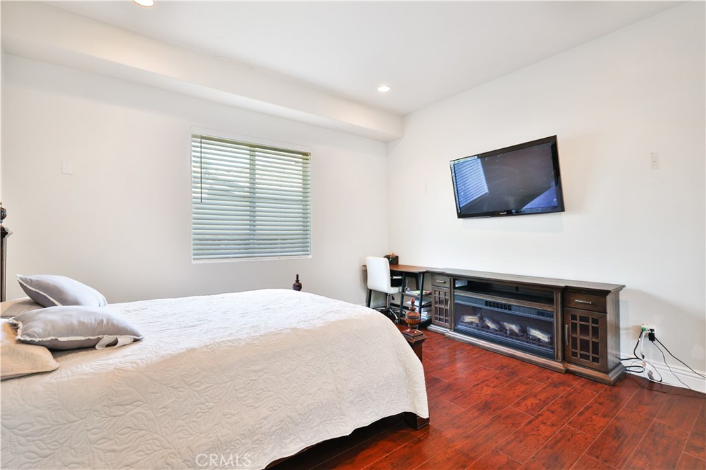 1243 Jacaranda Place