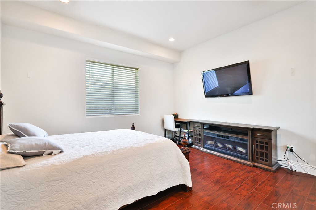 1243 Jacaranda Place