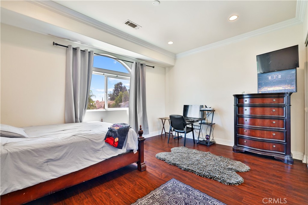 1243 Jacaranda Place