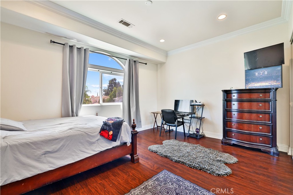 1243 Jacaranda Place