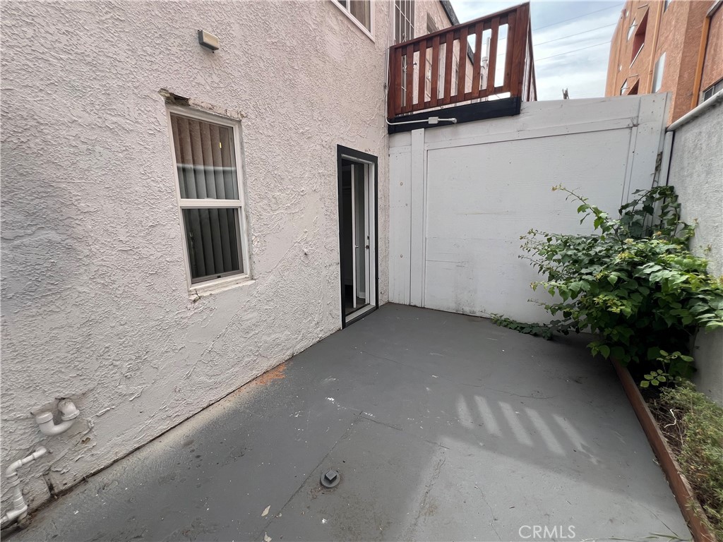 2403 Louella Avenue