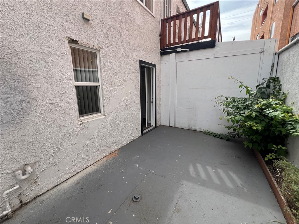 2403 Louella Avenue