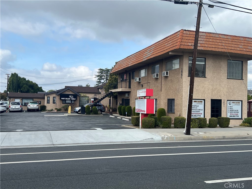 1051 N Citrus Avenue