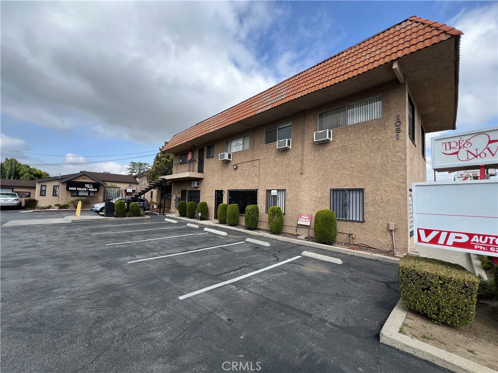 1051 N Citrus Avenue