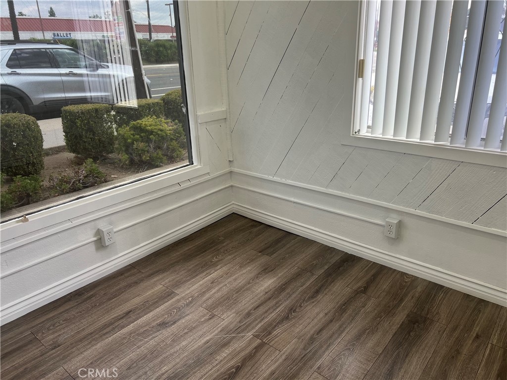 1051 N Citrus Avenue