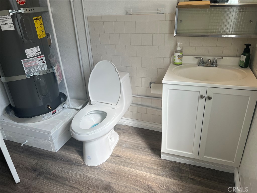 1051 N Citrus Avenue