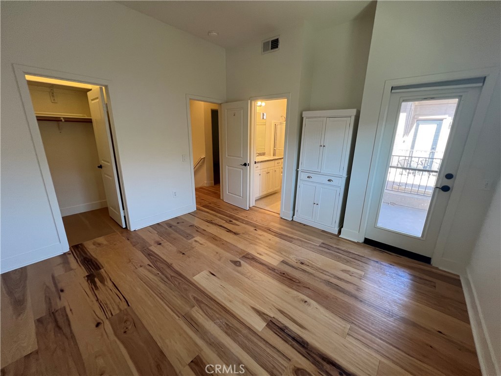 20402 Santa Ana Avenue 4