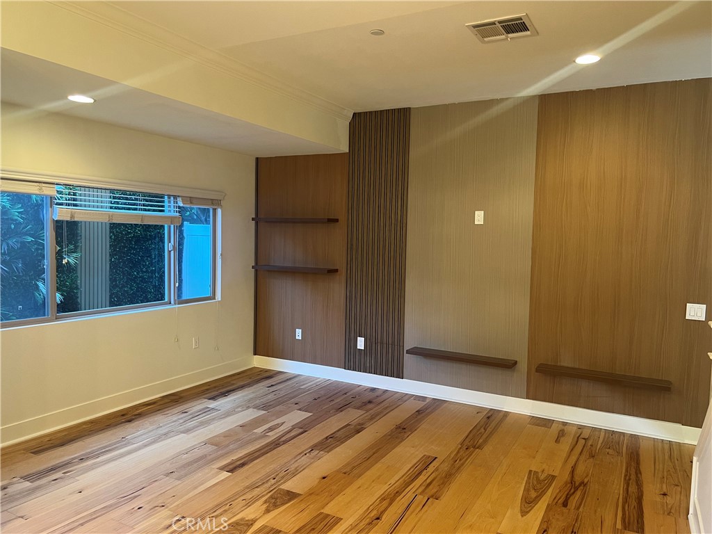 20402 Santa Ana Avenue 4