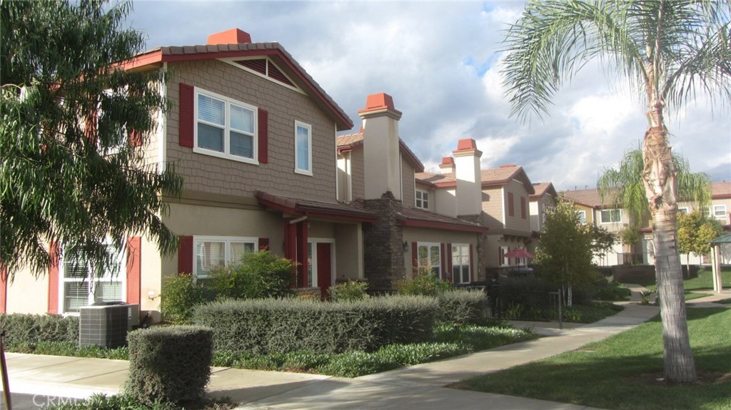 1510 Orange Avenue 606