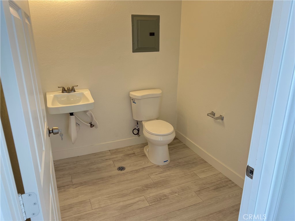 1640 N El Camino Real