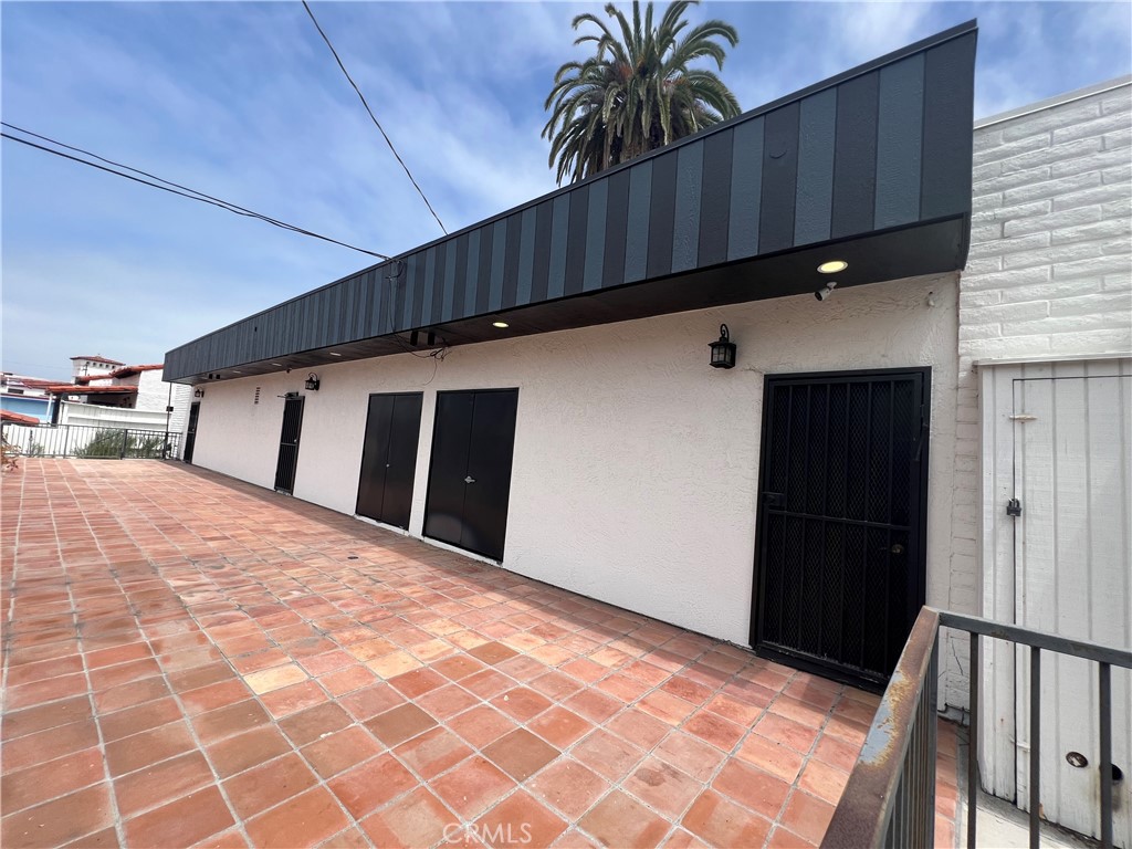 1640 N El Camino Real