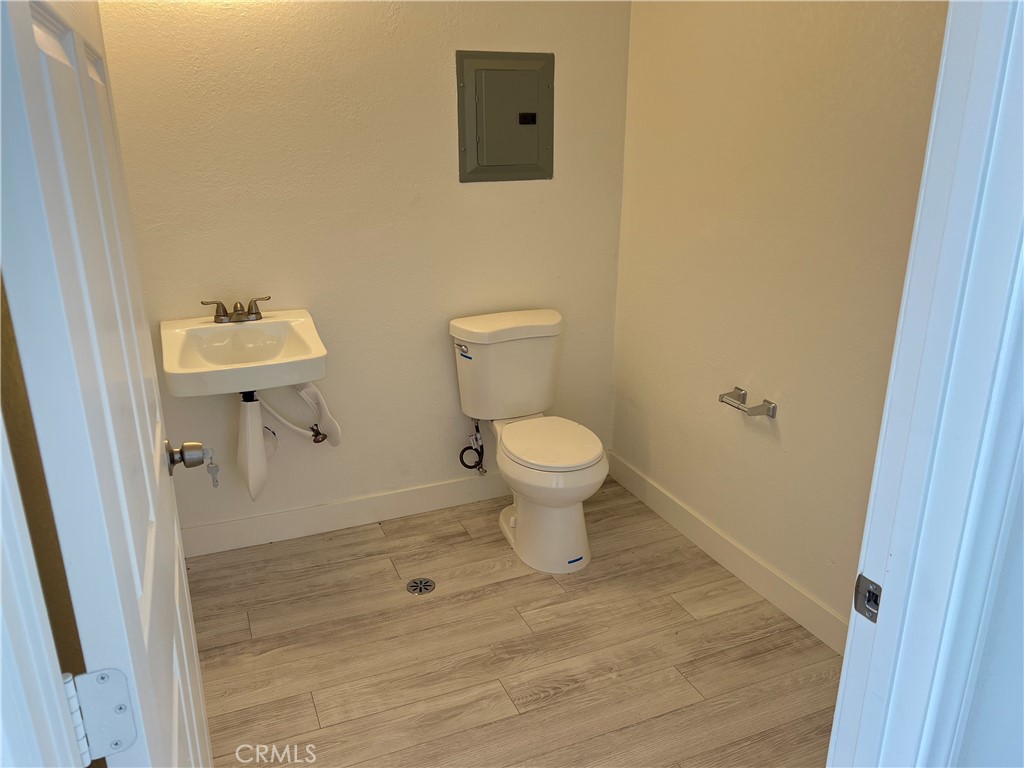 1640 N El Camino Real