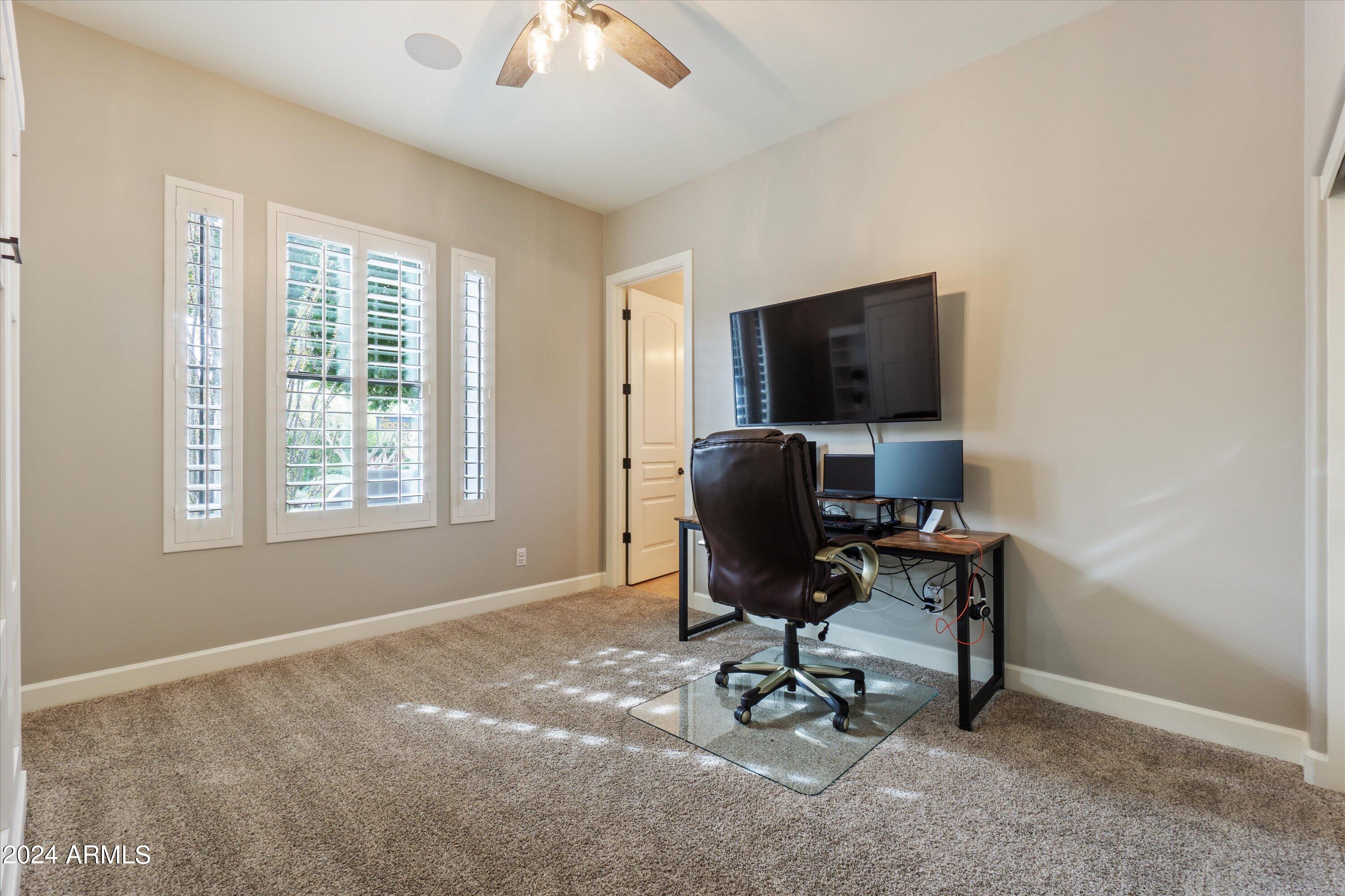 9412 E HIDDEN SPUR Trail