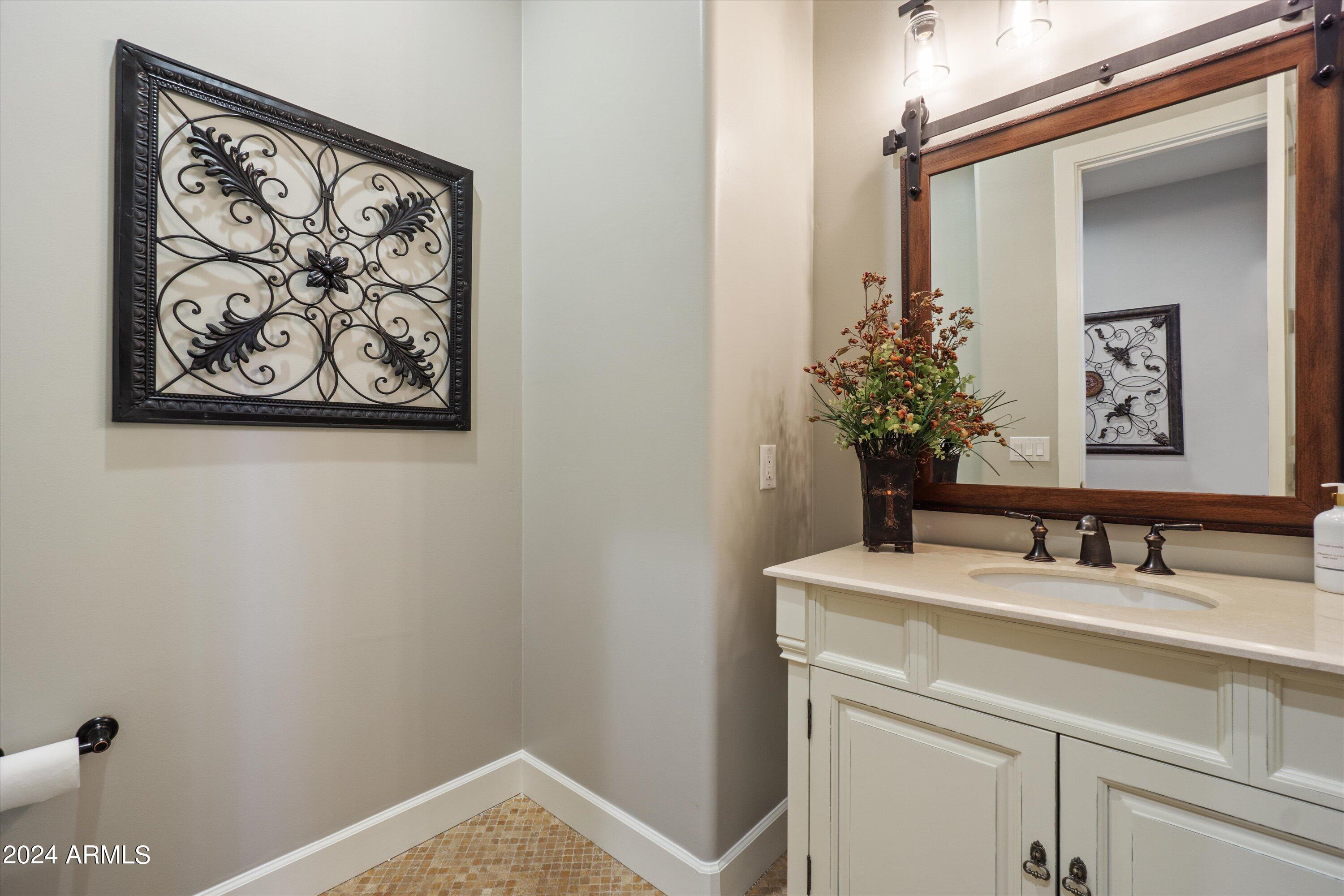 9412 E HIDDEN SPUR Trail