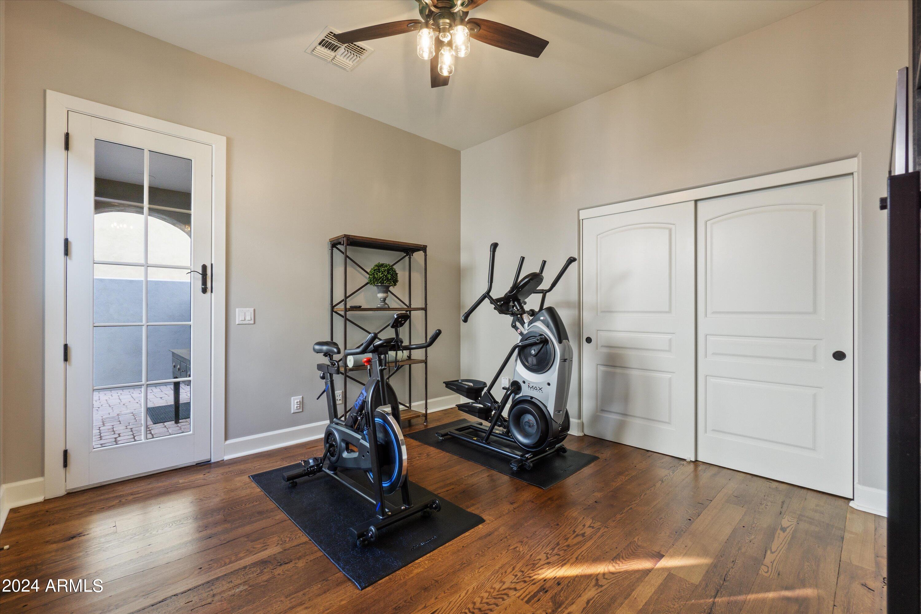 9412 E HIDDEN SPUR Trail