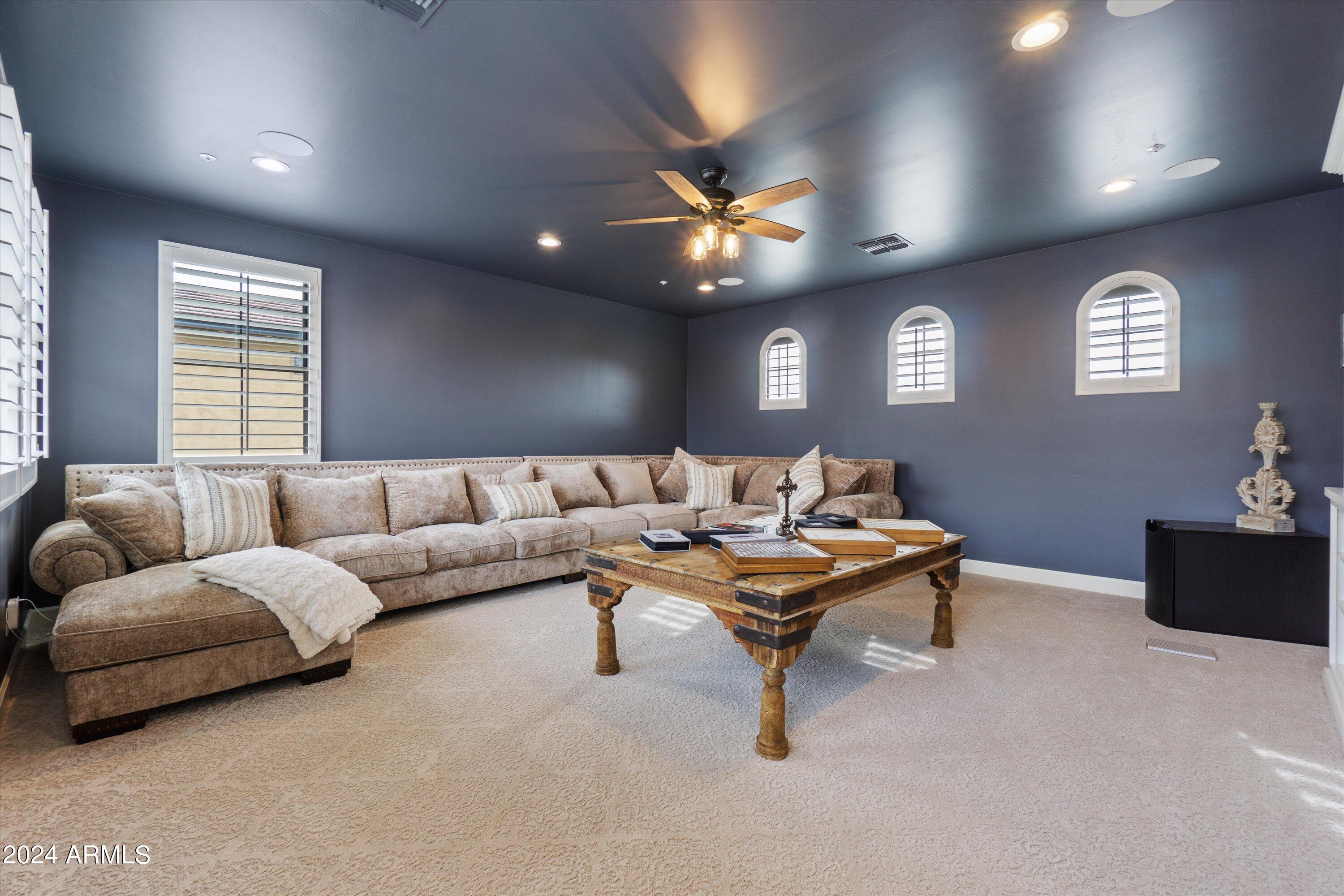 9412 E HIDDEN SPUR Trail