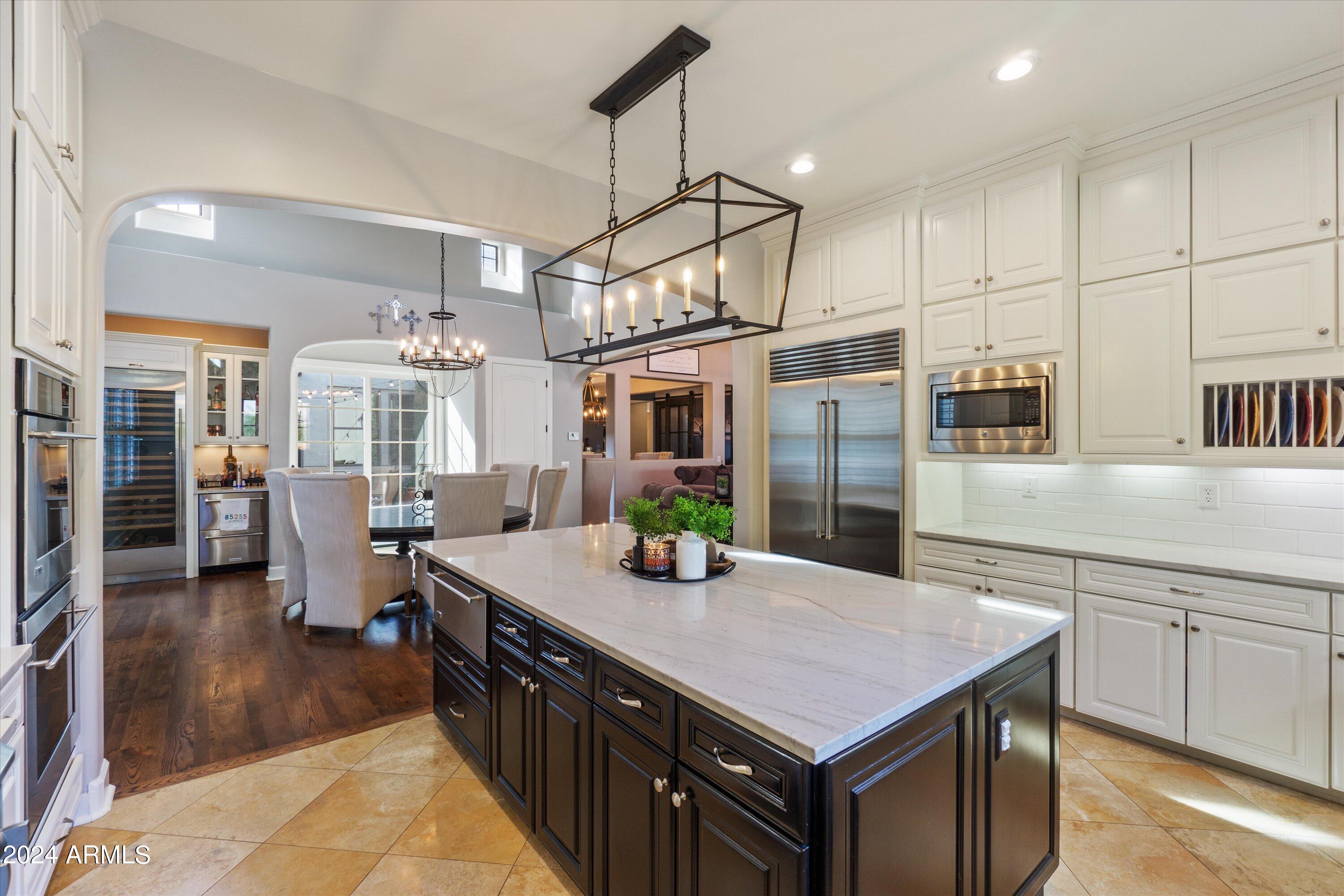 9412 E HIDDEN SPUR Trail