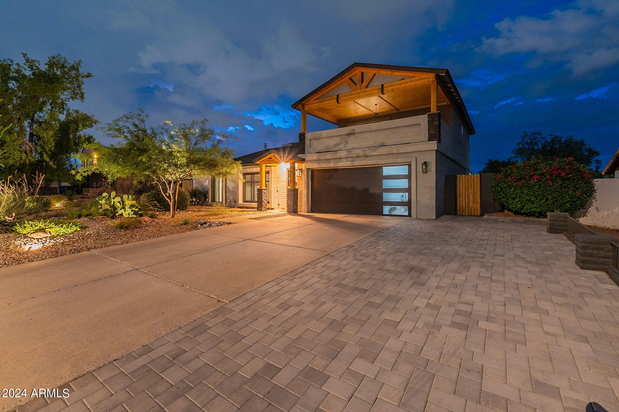 2310 E SUNNYSIDE Drive