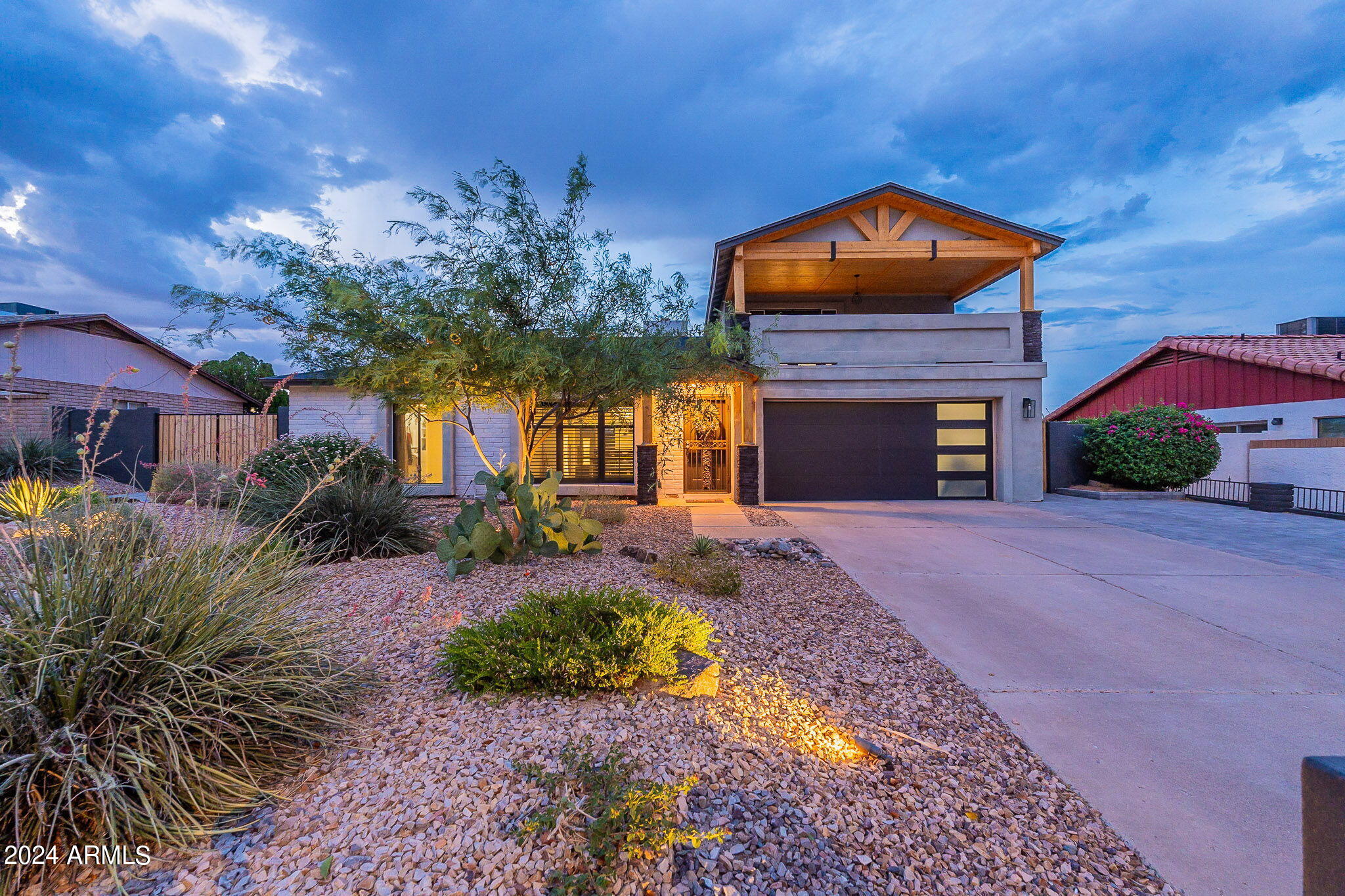 2310 E SUNNYSIDE Drive