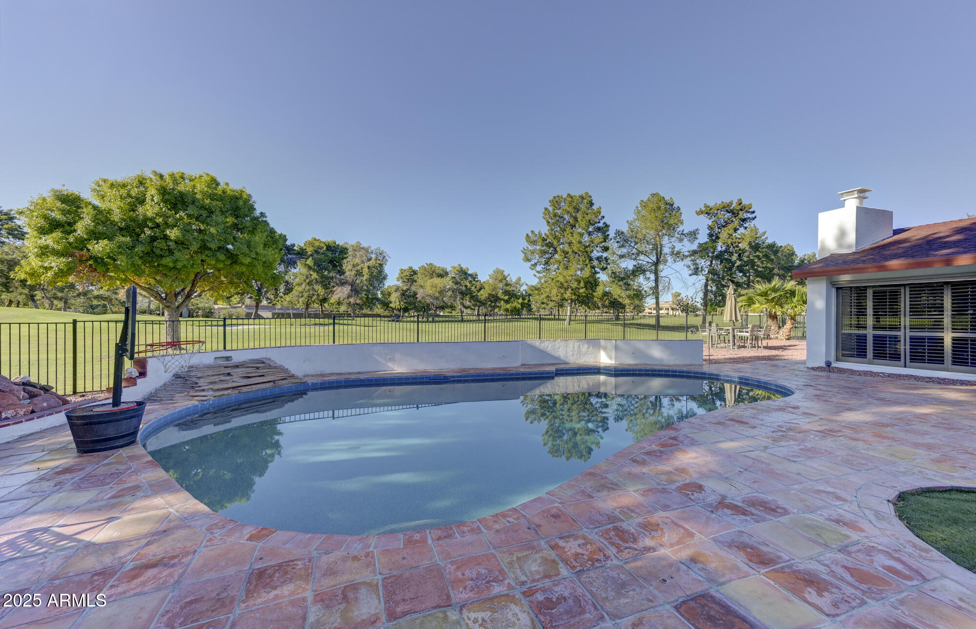 330 W TAM OSHANTER Drive