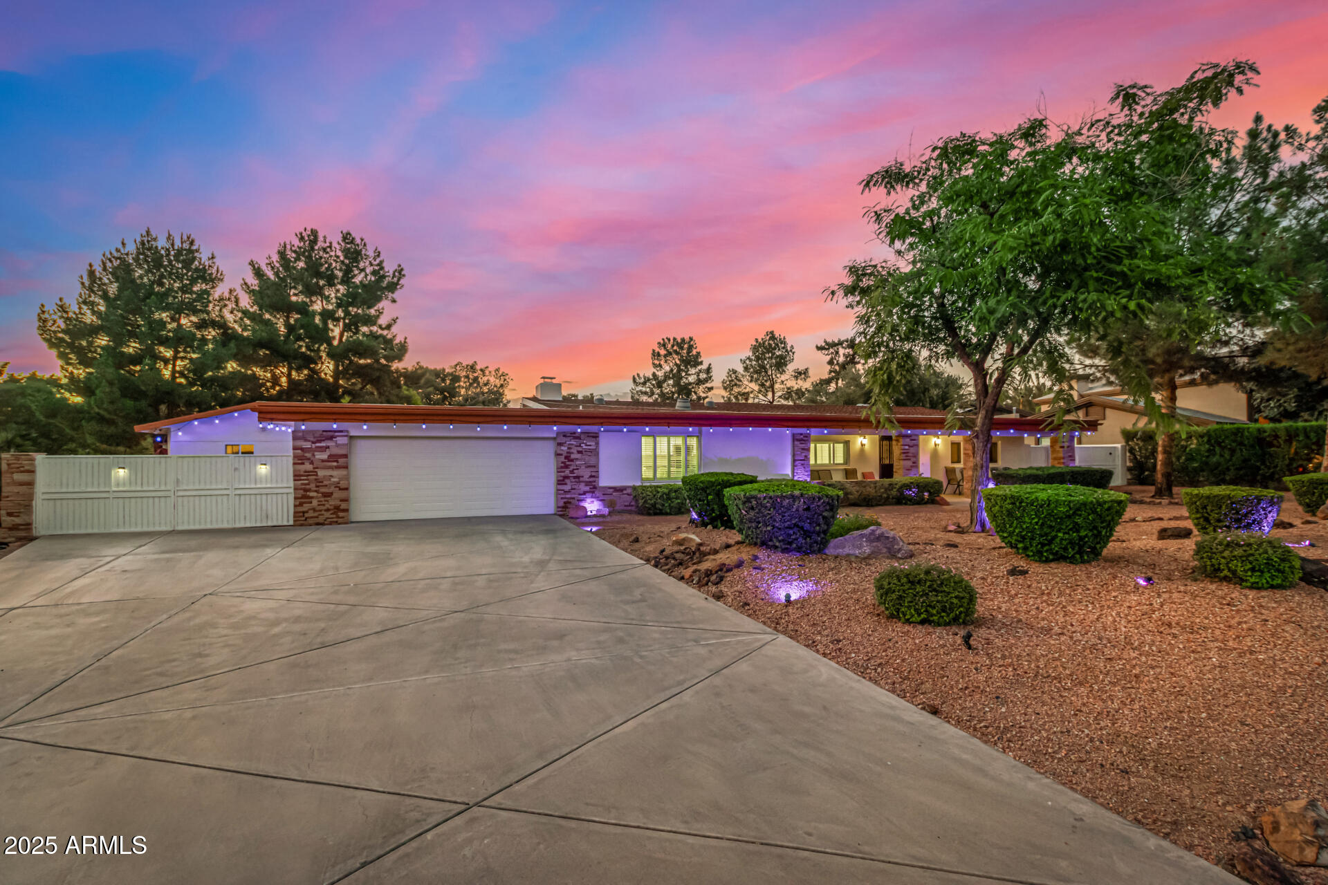 330 W TAM OSHANTER Drive