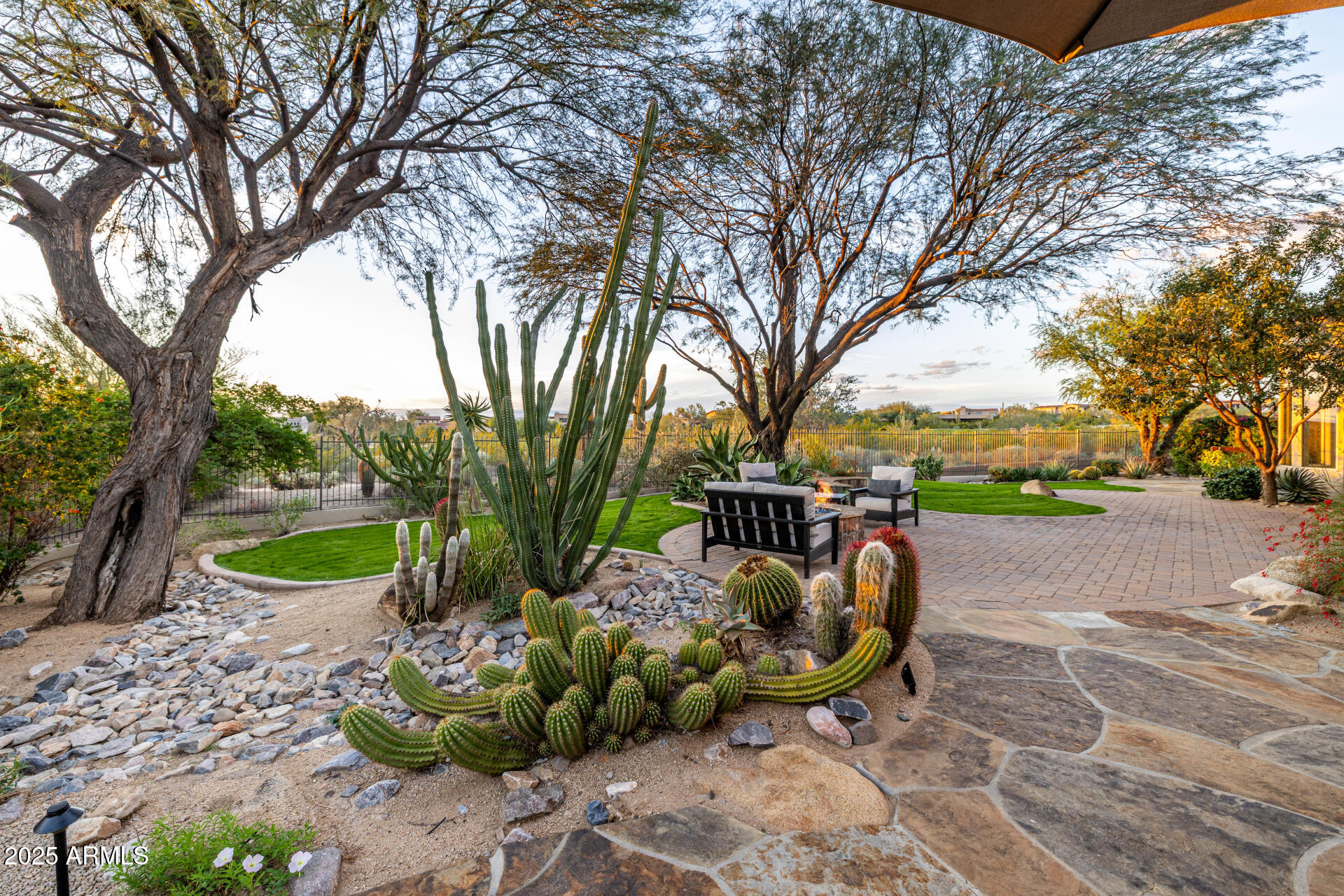 9290 E THOMPSON PEAK Parkway 231