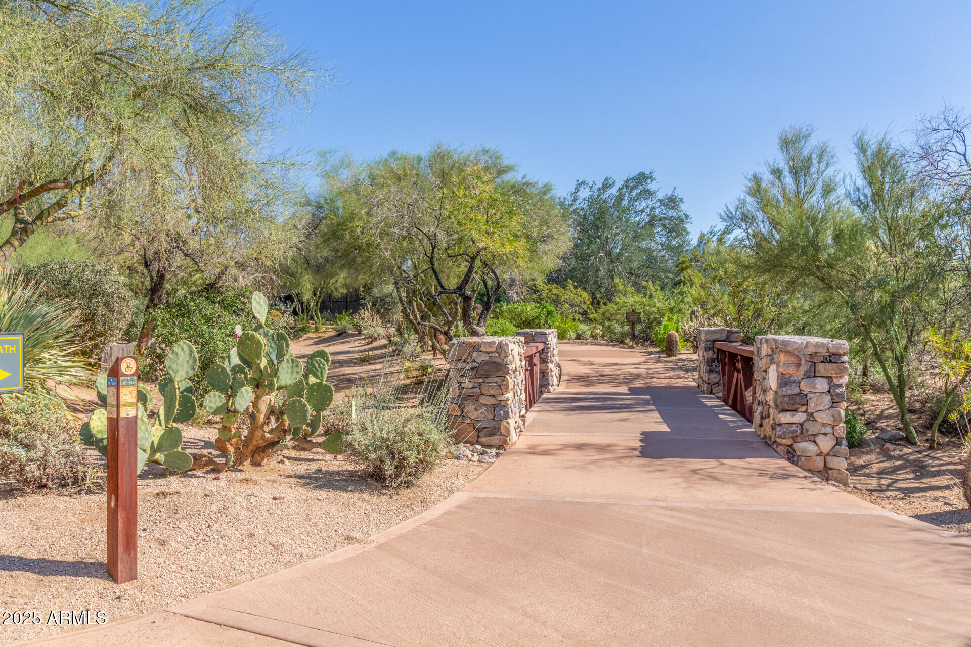 9290 E THOMPSON PEAK Parkway 231