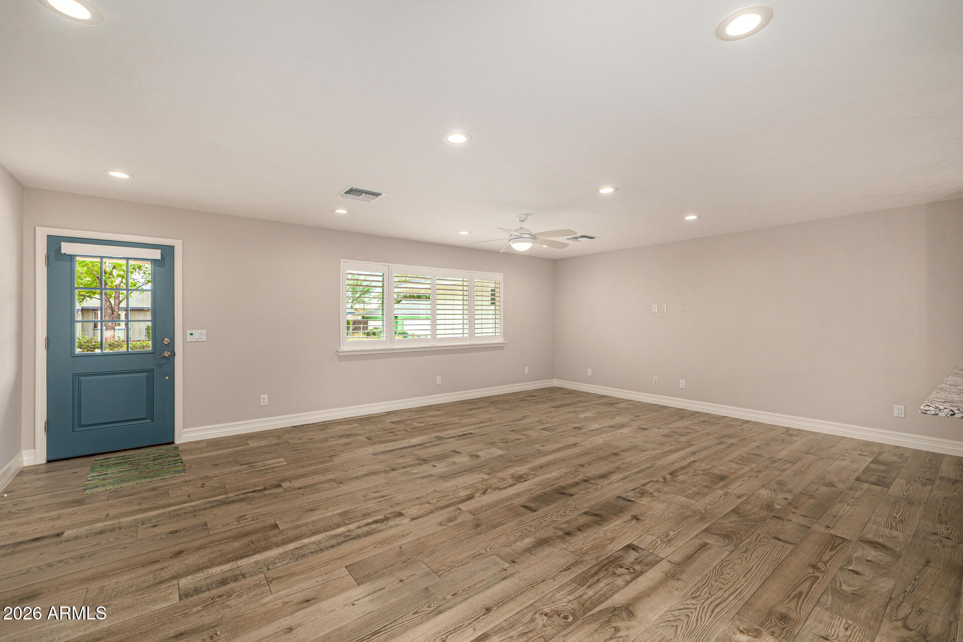 4010 E COOLIDGE Street