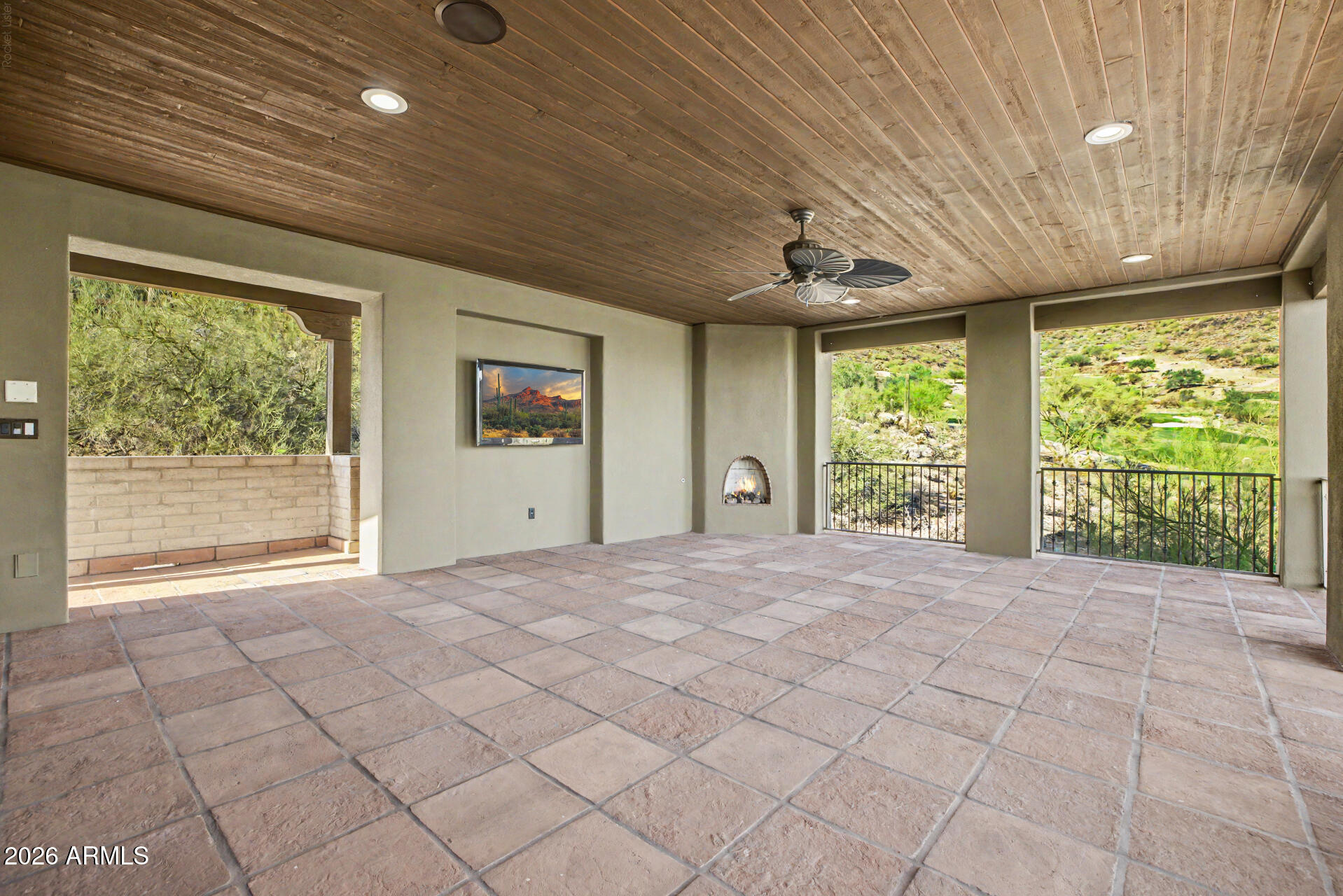 9820 E THOMPSON PEAK Parkway 628