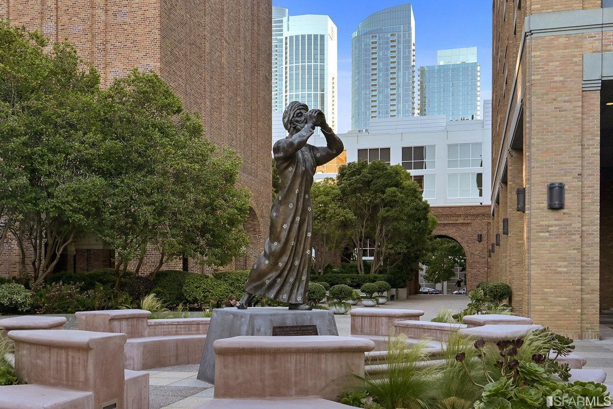 338 Spear Street # 39E