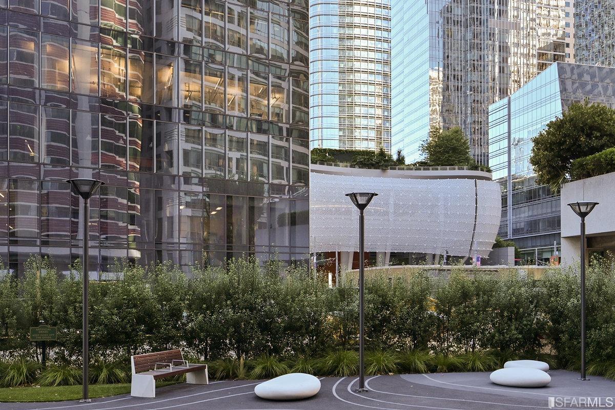 338 Spear Street # 39E