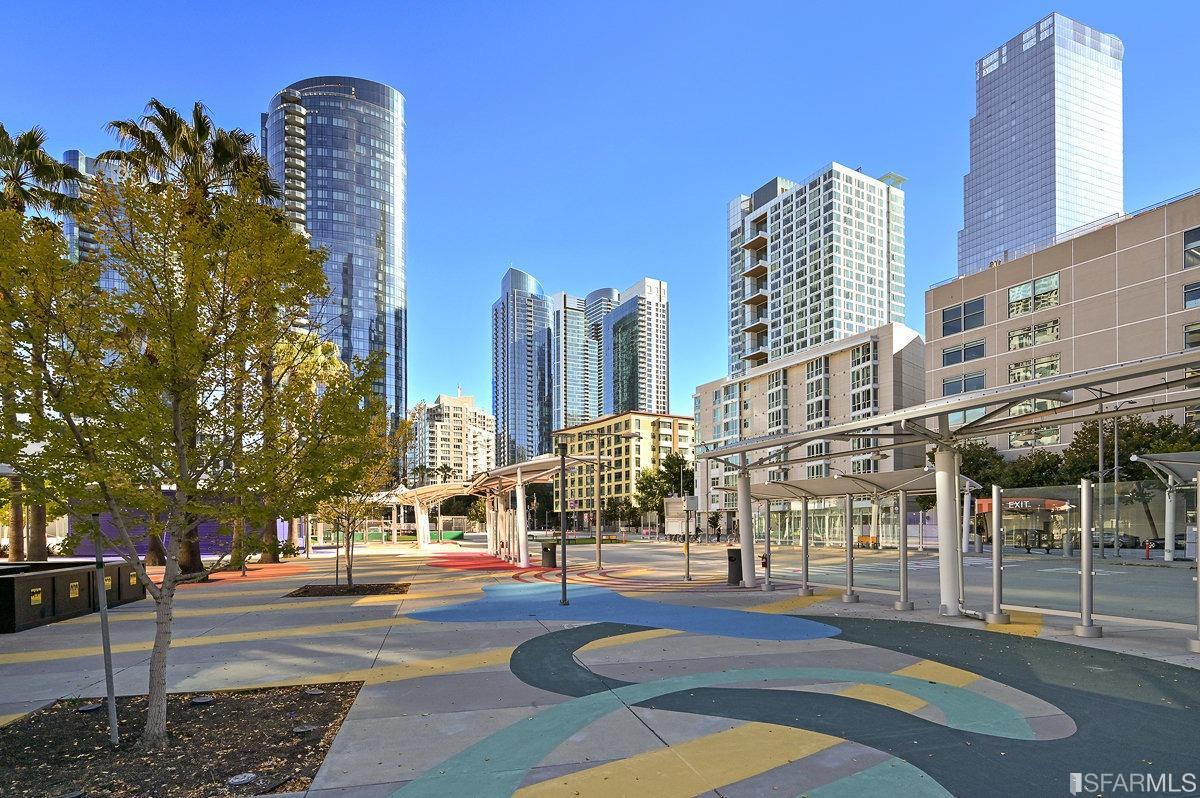 338 Spear Street # 39E