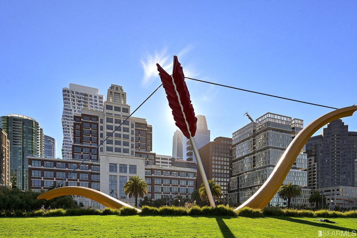 338 Spear Street # 39E