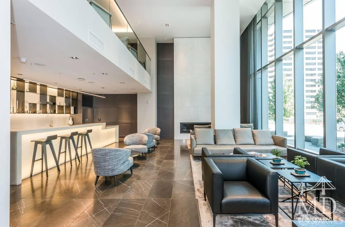 338 Main Street # 22F