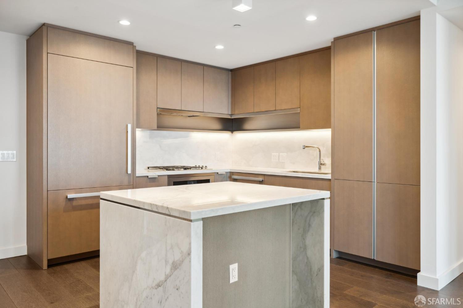 488 Folsom Street # 4106